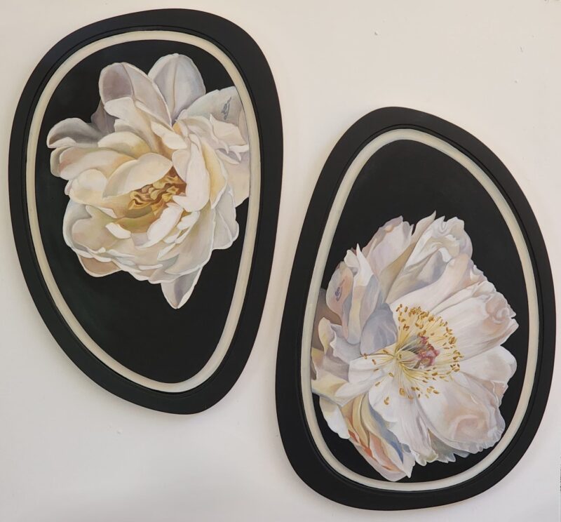 White Peony set with Pebble frame